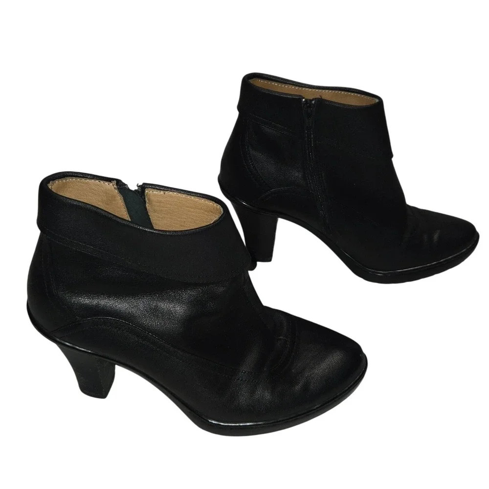 Sofft Ankle Boots Women 7M Black Leather Heeled Zip Up Booties Casual Classic